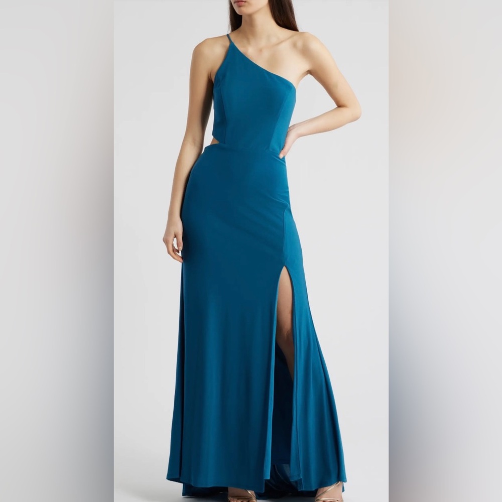 Jump Around One-Shoulder Side Cutout Gown in size 3/4